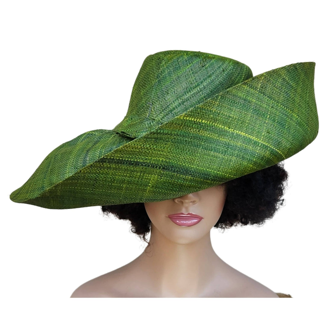 Ani: Madagsacar Big Brim Raffia Sun Hat (Mannequin 2)