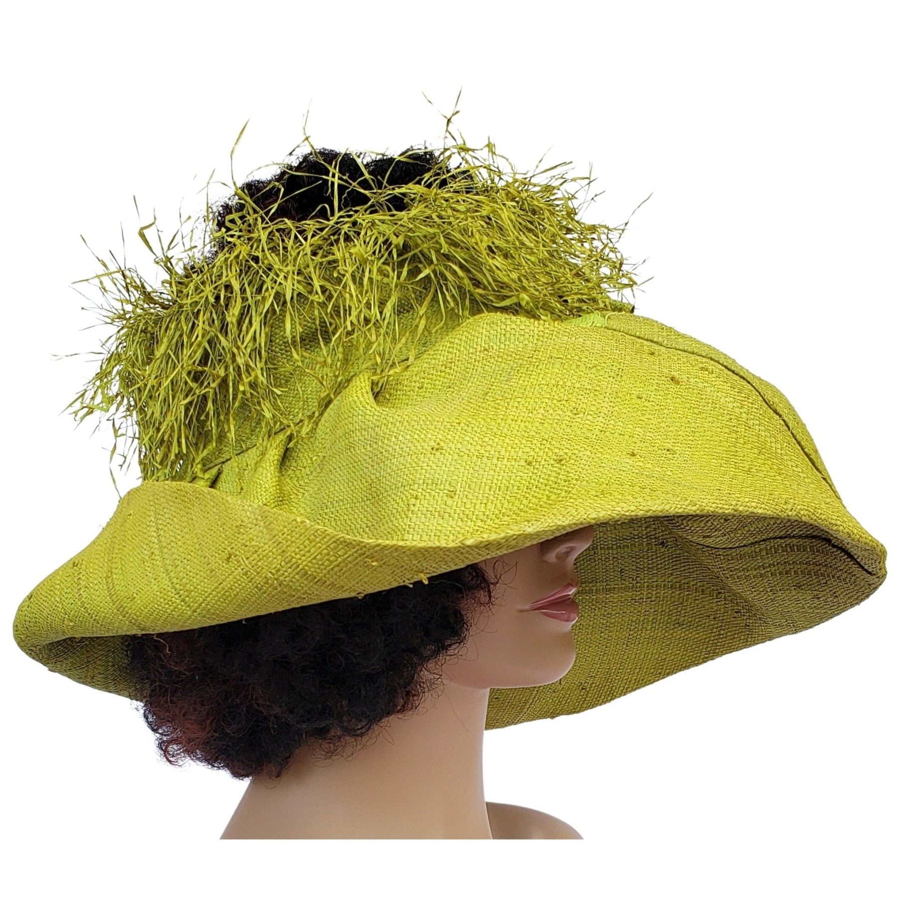 3 of 4: Ogechukwukama: Hand Woven Madagascar Big Brim Crown Out Raffia Sun Hat (Green)