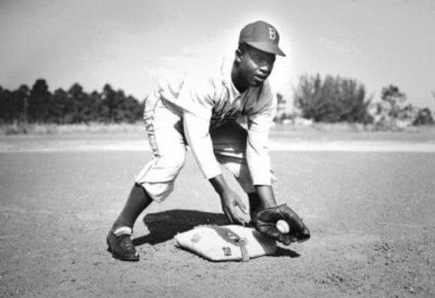 Jackie Robinson Fielding