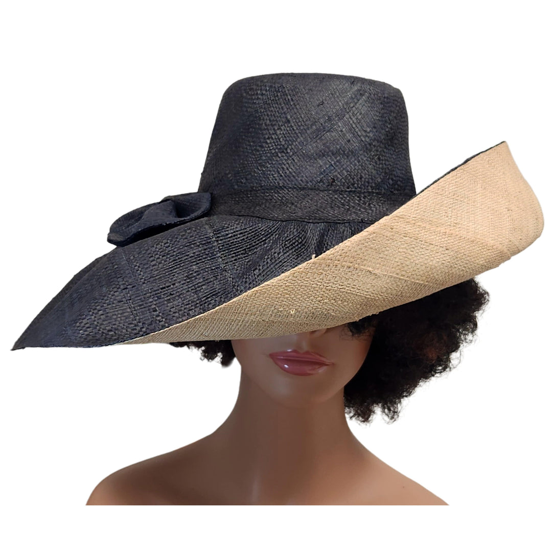 Abagbe: Madagascar Big Brim Raffia Sun Hat (Mannequin, Front View)