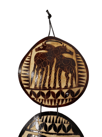 Authentic African Serengeti Gourd Slice Wall Hanging by Boutique Africa (Giraffe)
