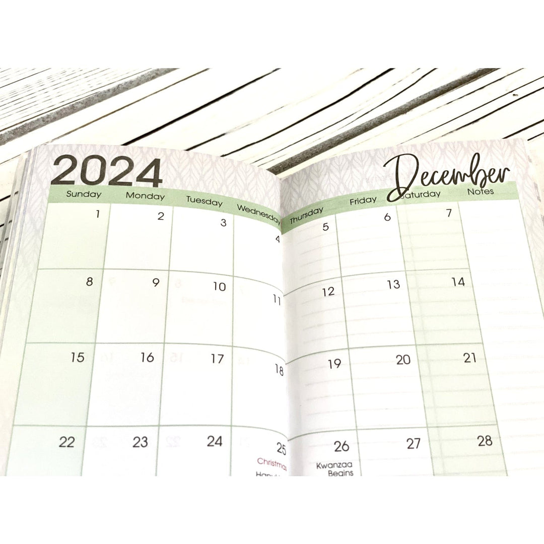 I Am Me by GBaby: 2023-2024 African American Checkbook Planner (Inside)