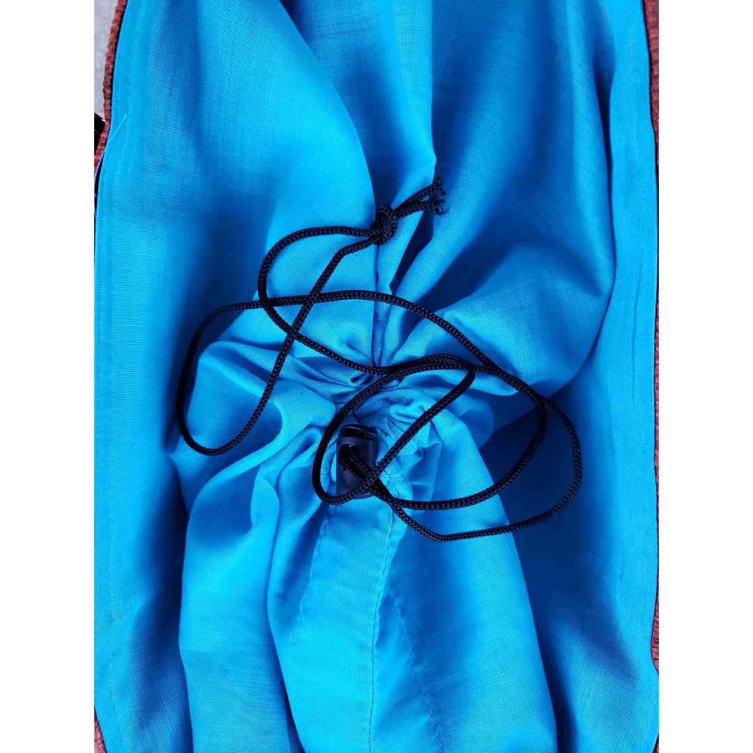 Mirana: Authentic Hand Made Multicolor Madagascar Raffia Hand Bag (Fuchsia Multicolor - Interior)